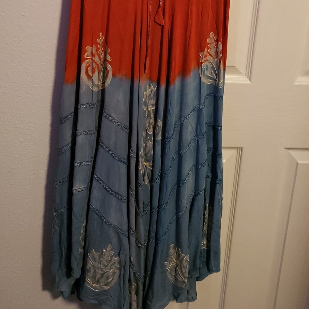 Dress - Picture 2 of 4